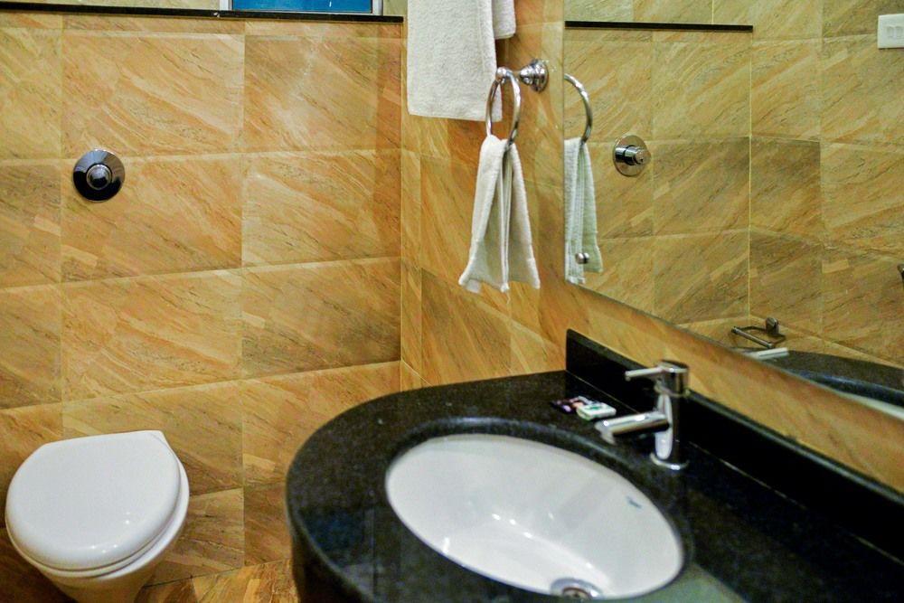 Hotel Janki International By Keymagics Benares Buitenkant foto