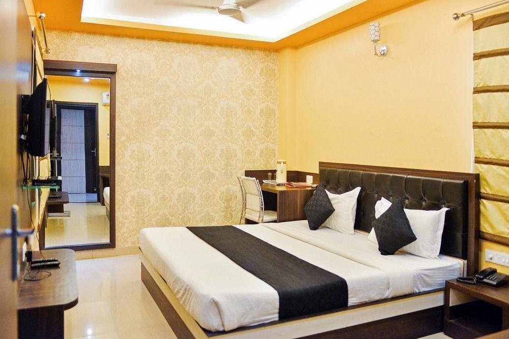 Hotel Janki International By Keymagics Benares Buitenkant foto