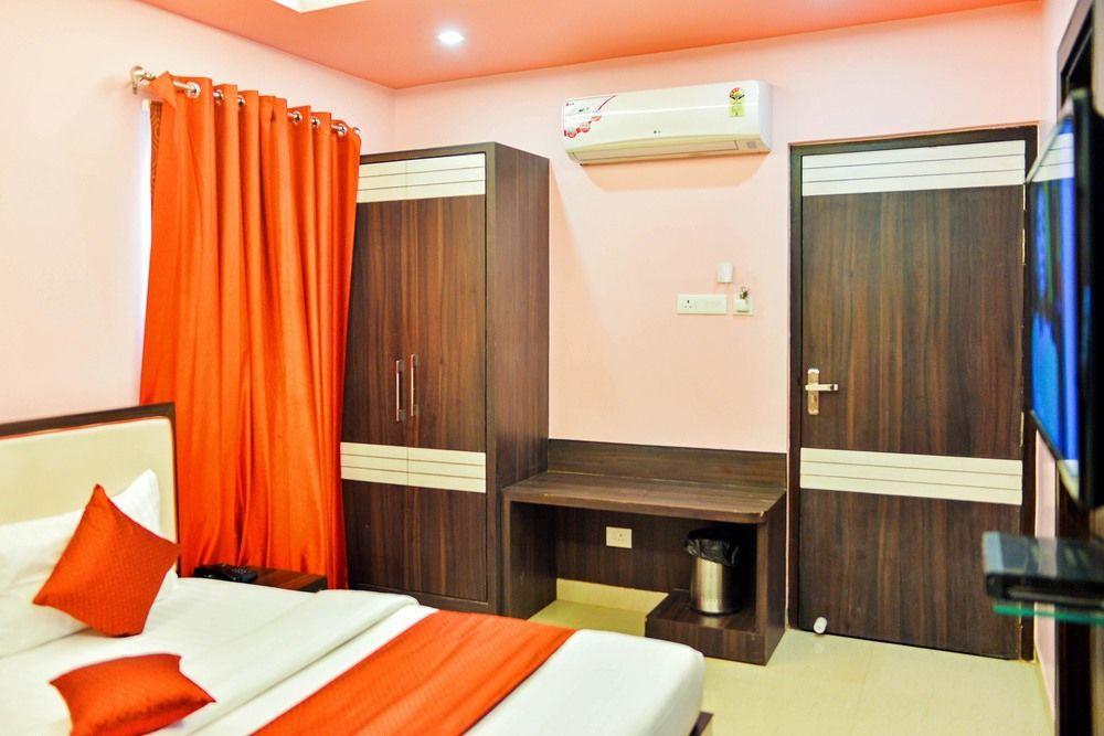 Hotel Janki International By Keymagics Benares Buitenkant foto