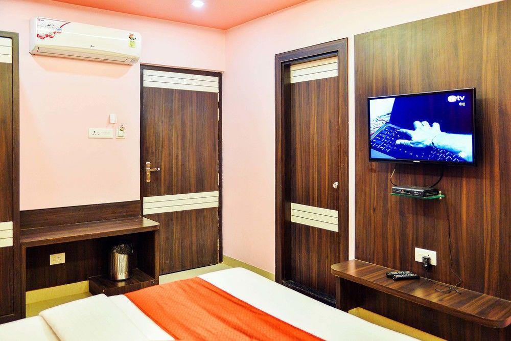 Hotel Janki International By Keymagics Benares Buitenkant foto