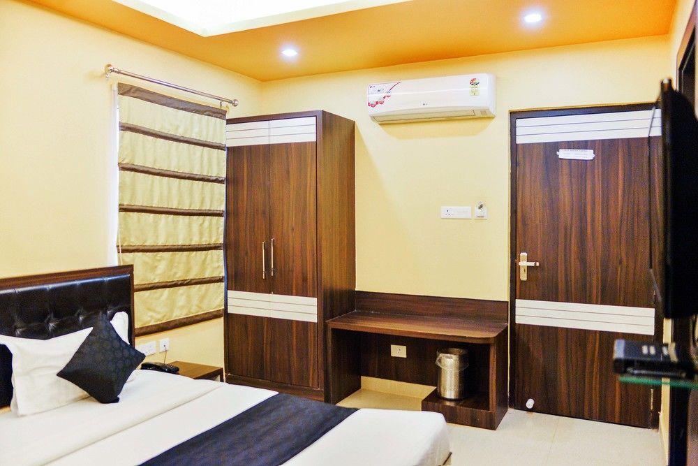 Hotel Janki International By Keymagics Benares Buitenkant foto
