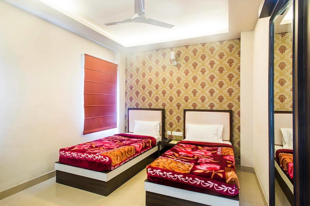 Hotel Janki International By Keymagics Benares Buitenkant foto